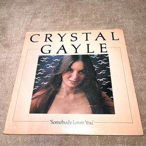Krystal Gayle - Somebody Loves You/ vintage vinyl record 1975